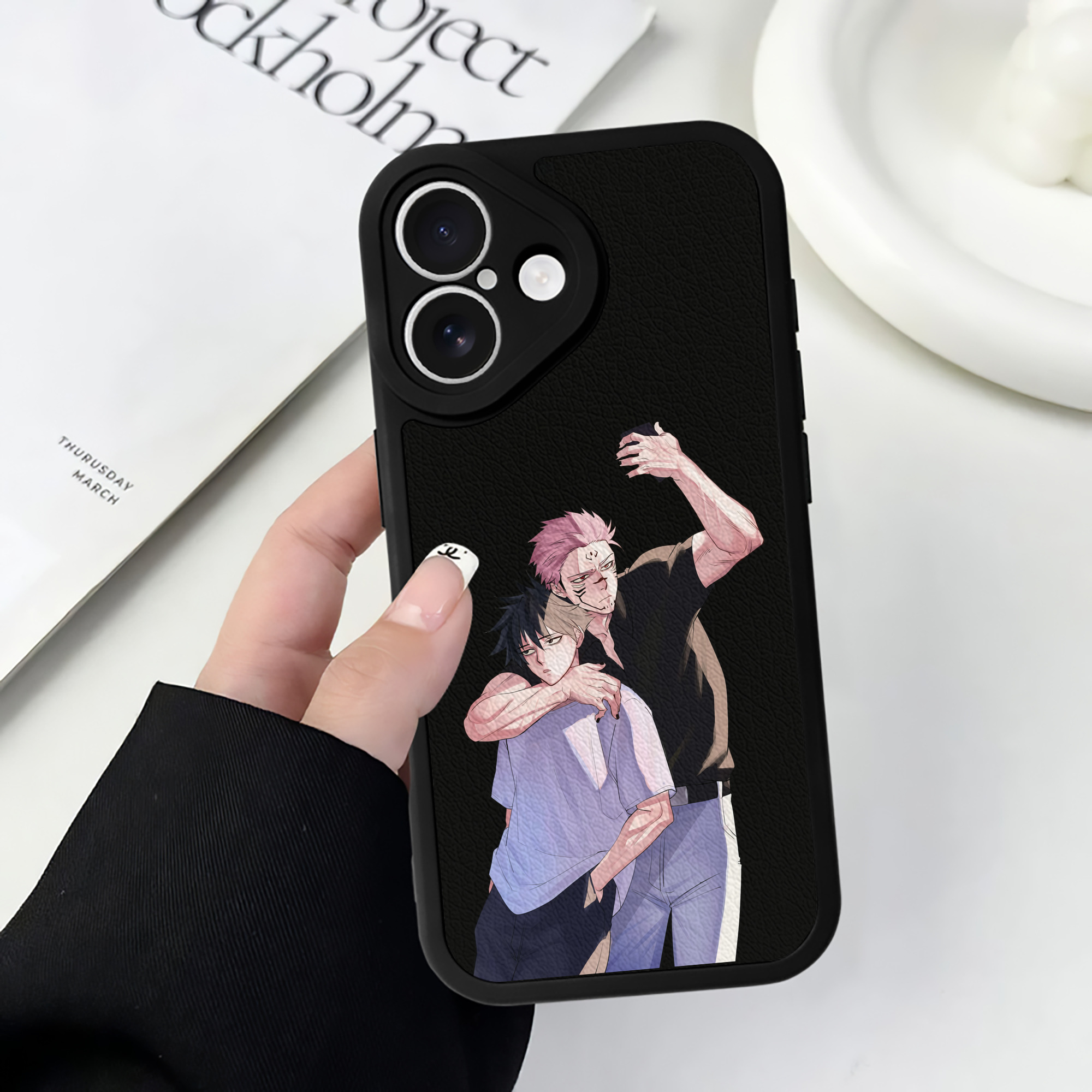 （画像用） 呪術廻戦 Jujutsu Kaisen 【iPhone 16シリーズ対応】シリコンスマホケース（レザー調） 材質：シリコン